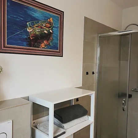 Perle Amaya Apartment *